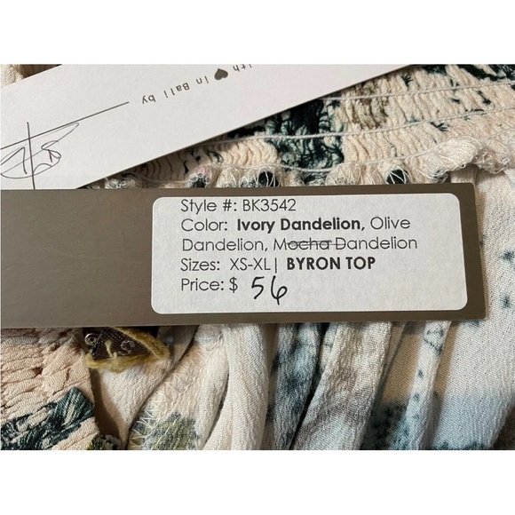 NWT Bel Kazan Women's Size Small Byron V-Neck Top in Ivory Dandelion - Picture 7 of 7